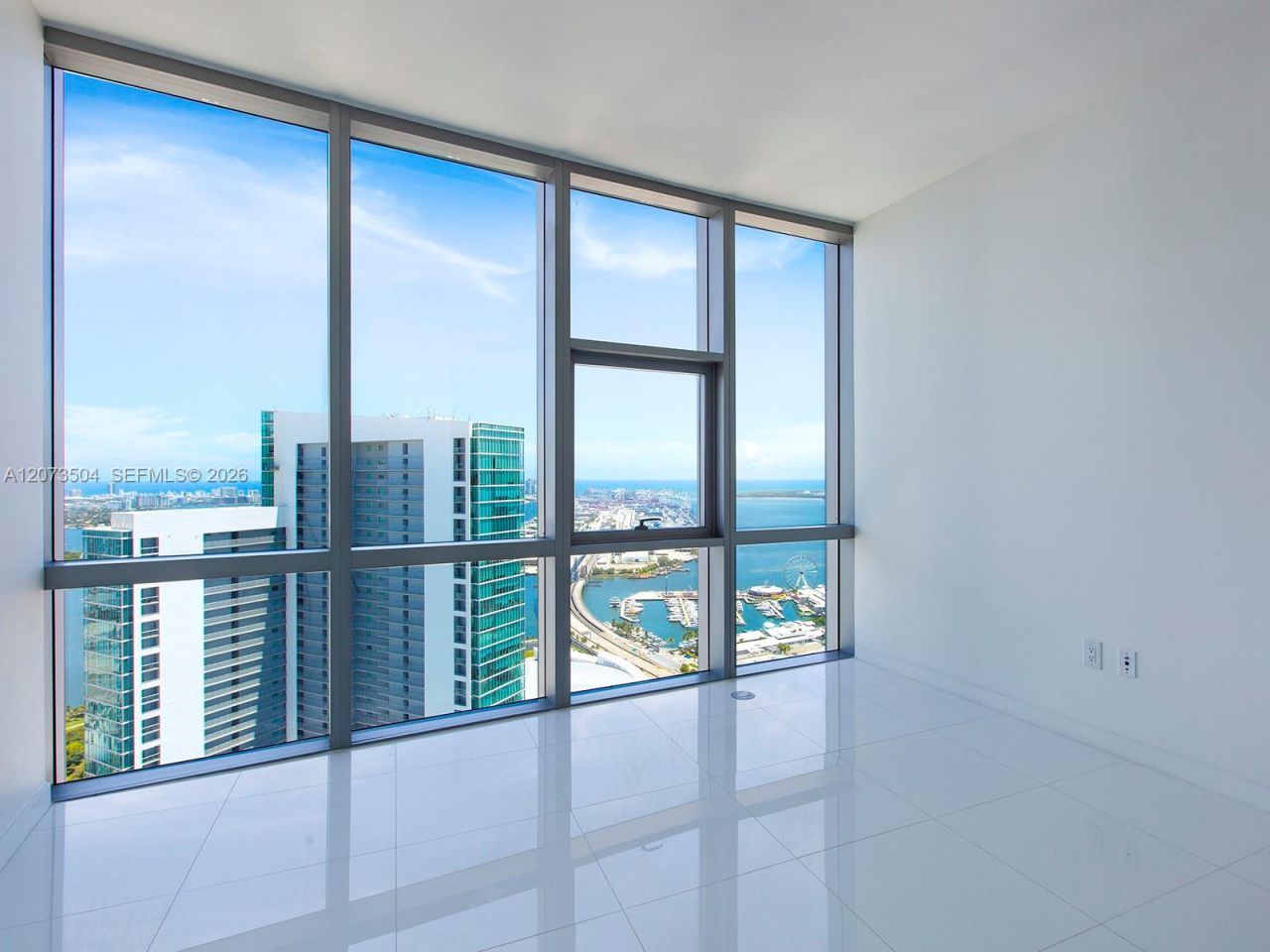 851 NE 1st Ave , Unit PH5011, Miami, FL 33132 Photo