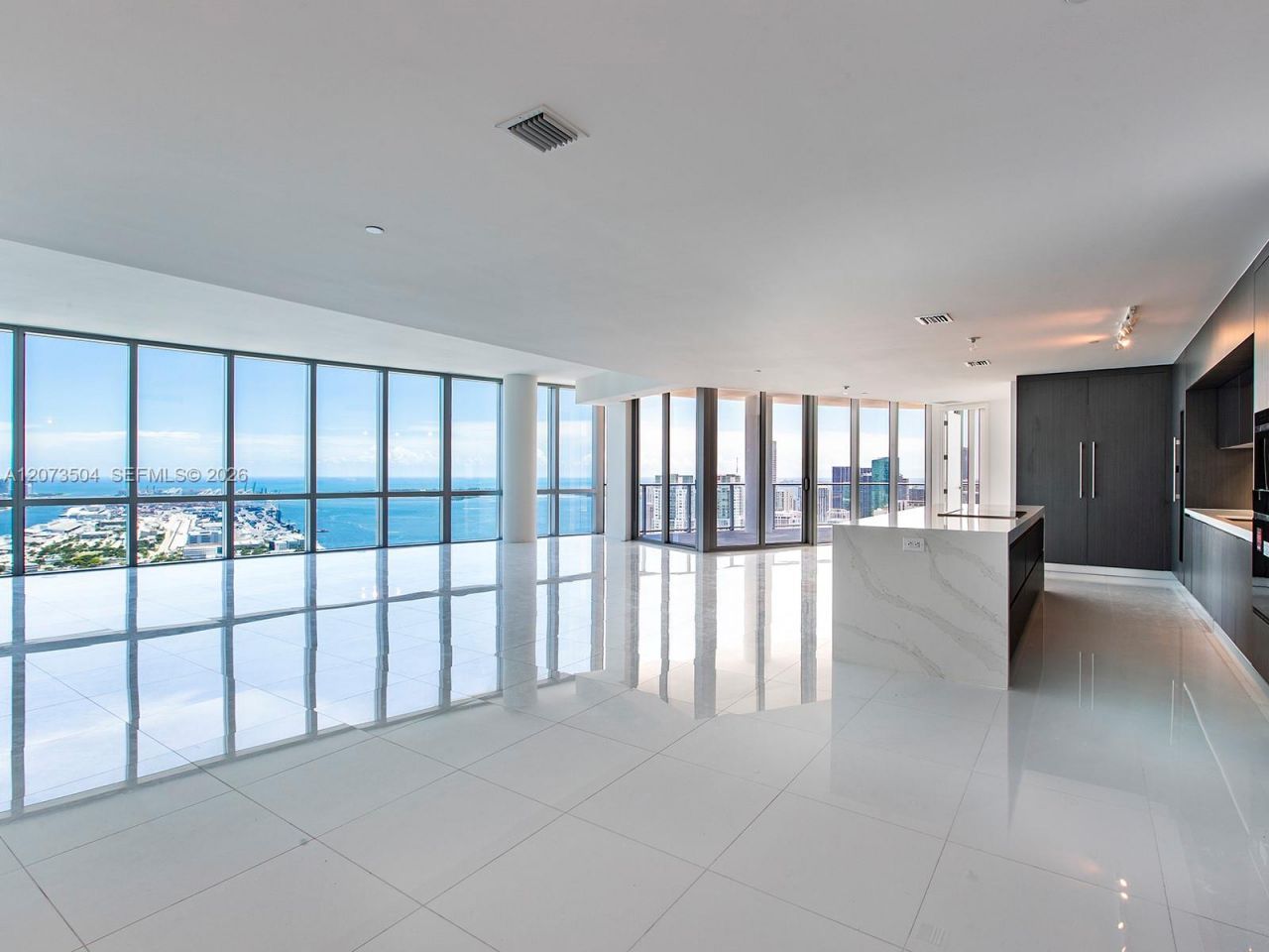 851 NE 1st Ave , Unit PH5011, Miami, FL 33132 Photo