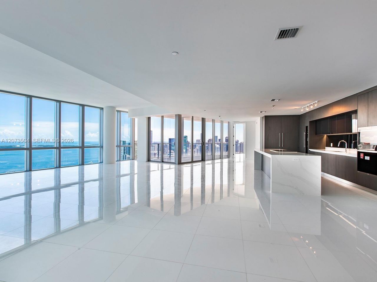 851 NE 1st Ave , Unit PH5011, Miami, FL 33132 Photo