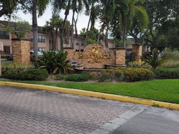 2926 S University Dr , Unit 6102, Davie, FL 33328