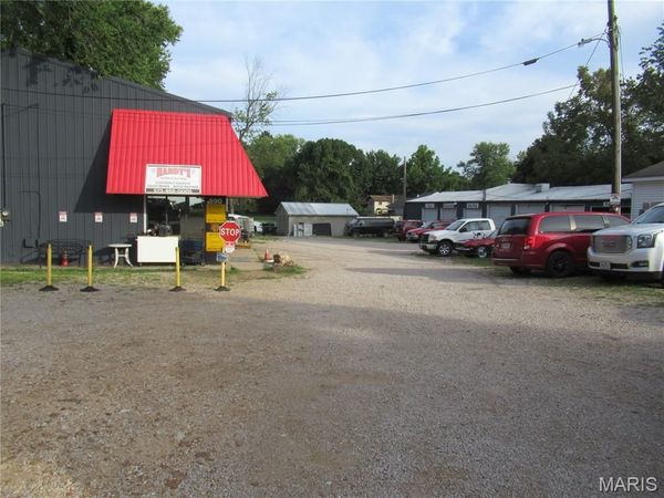 890 W Springfield Road, Sullivan, MO 63080