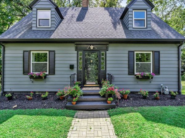 110 14th Avenue , Moline, IL 61265