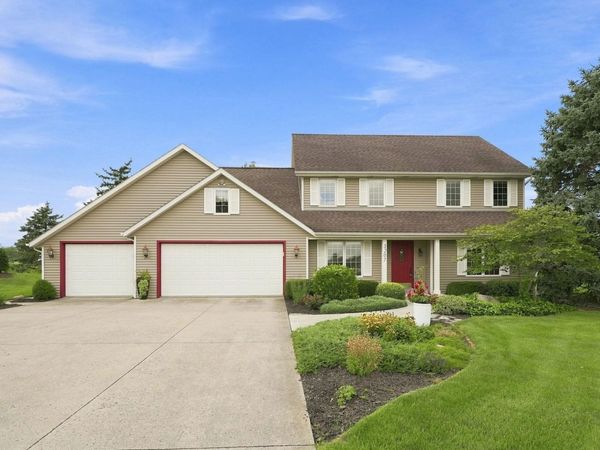 5207 N State Road 101, Woodburn, IN 46797