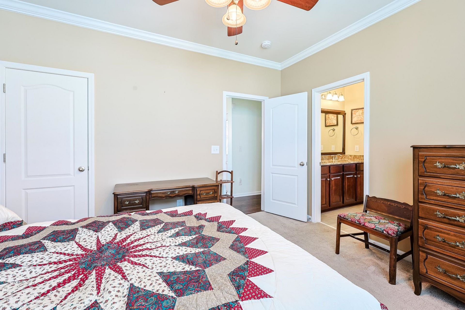 645 Lafayette Park Dr. Photo 17