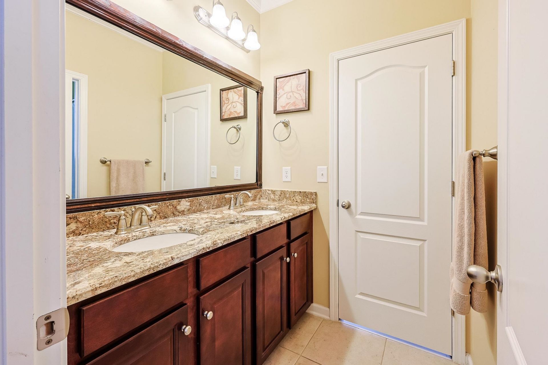 645 Lafayette Park Dr. Photo 18