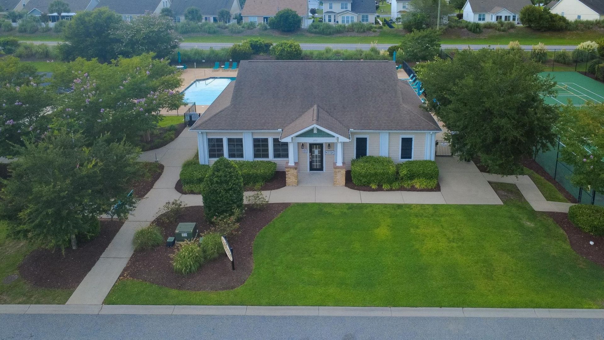 645 Lafayette Park Dr. Photo 37
