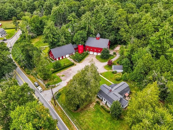 176 Sherburne Ave, Tyngsborough, MA 01879