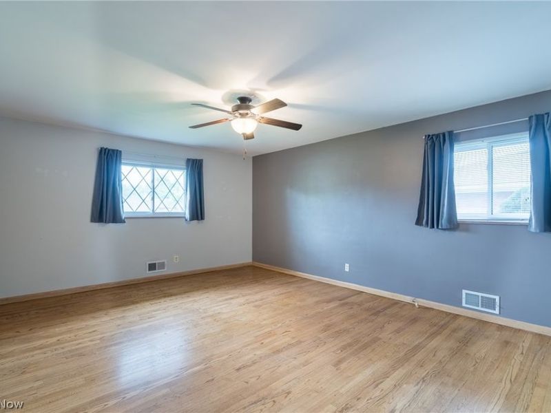 320 Justo Lane, Seven Hills, OH 44131 Photo 25