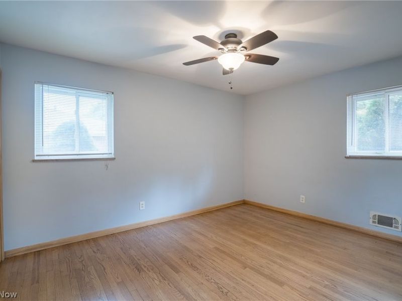 320 Justo Lane, Seven Hills, OH 44131 Photo 28
