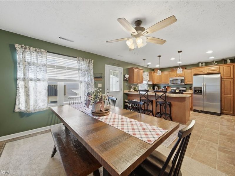 2137 Beechtree Drive, Uniontown, OH 44685 Photo 14
