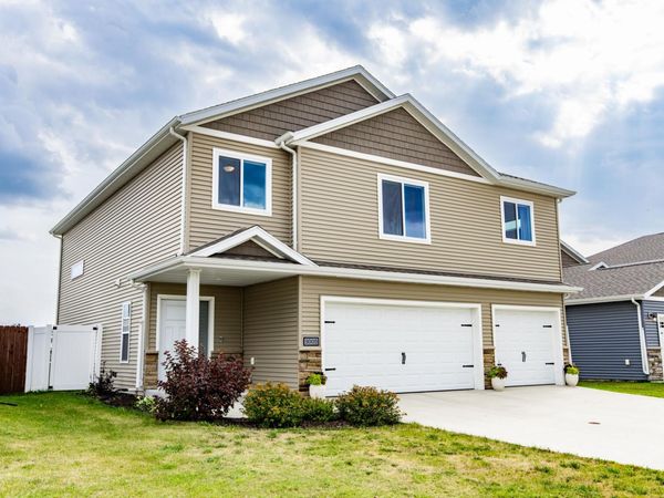 3005 38th Avenue S, Moorhead, MN 56560