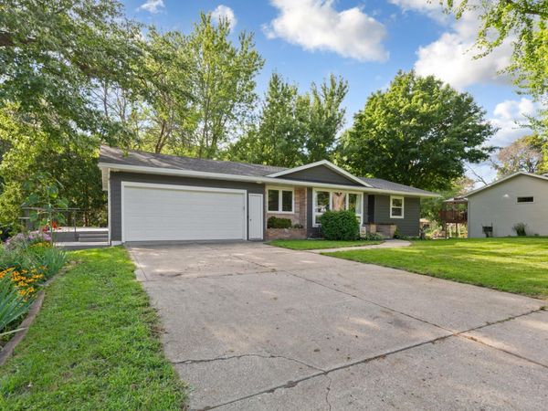 1910 Linn Drive , Owatonna, MN 55060