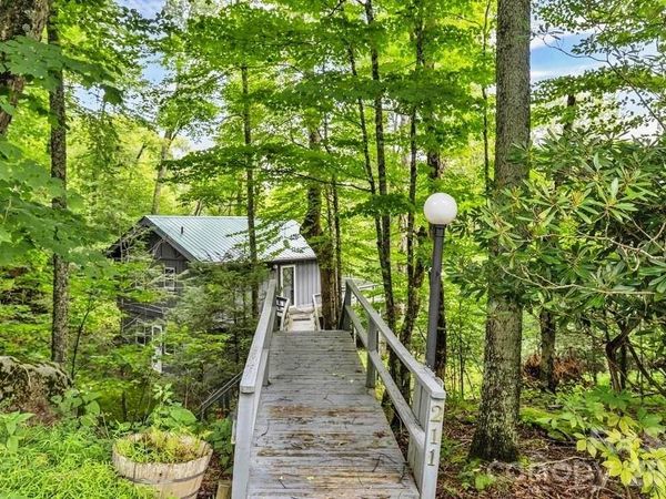 211 Foxgrape Hollow, Unit 77, Beech Mountain, NC 28604