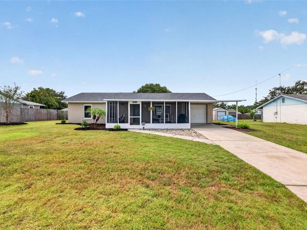 1233 PADGETT CIRCLE , LADY LAKE, FL 32159