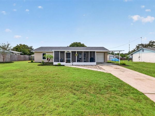 1233 PADGETT CIRCLE, LADY LAKE, FL 32159