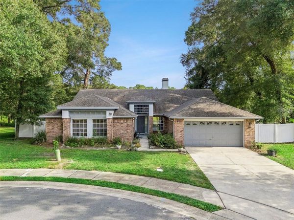 806 OAK FOREST COURT , DELAND, FL 32724