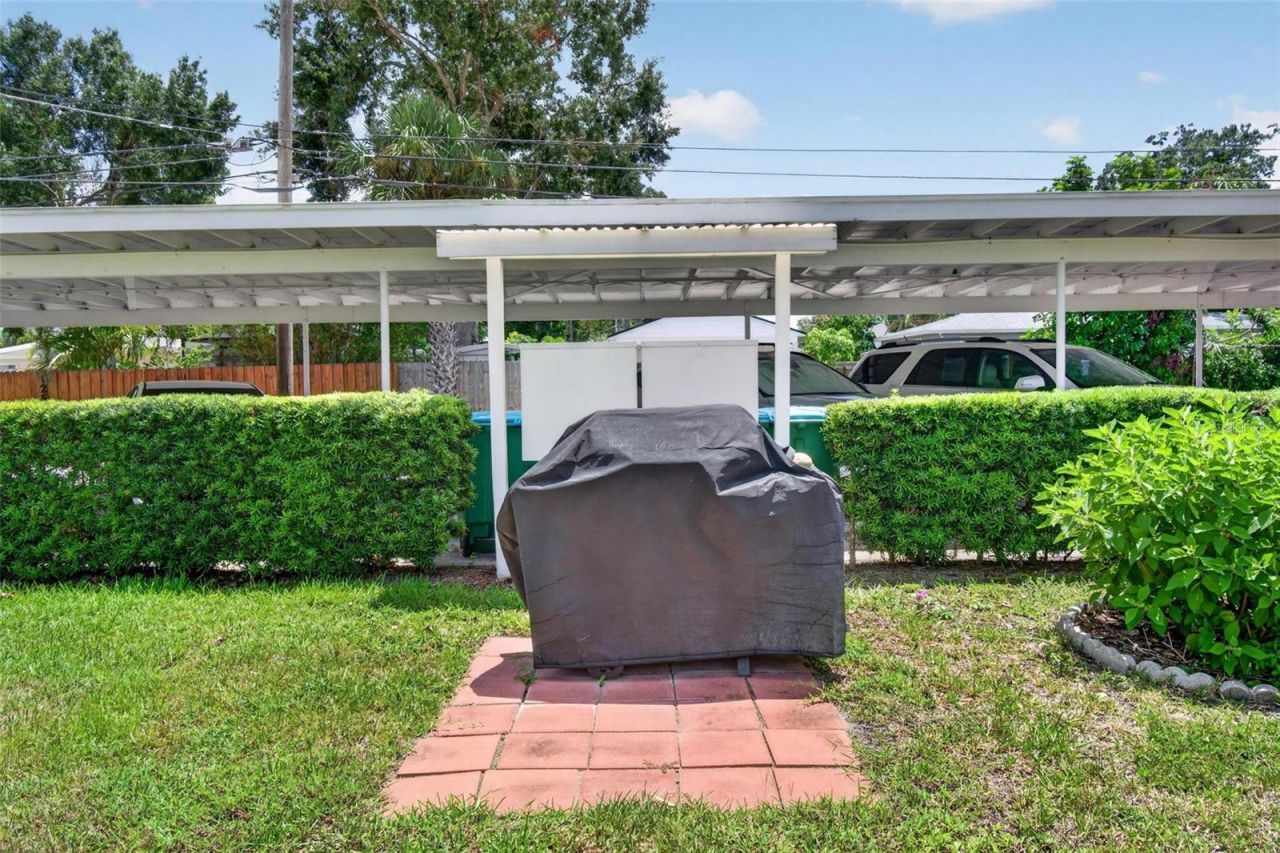 138 36th Avenue N, Unit 208 W, Saint Petersburg, FL 33704 Photo