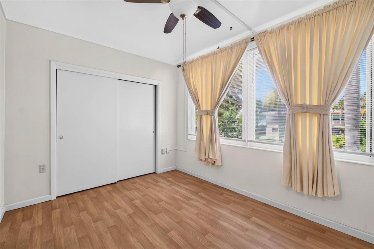 138 36th Avenue N, Unit 208 W, Saint Petersburg, FL 33704 Photo