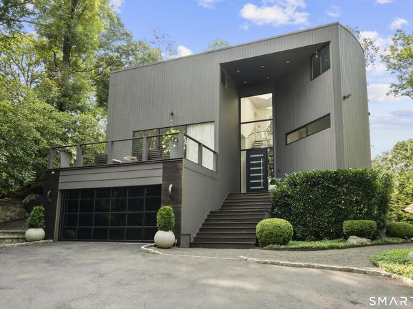210 Red Fox , Stamford, CT 06903