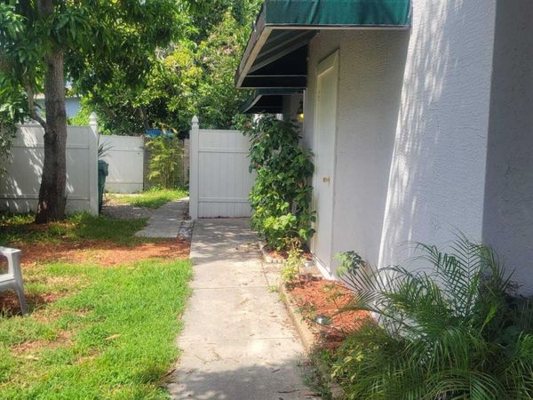 5337 NW 5th Street, Delray Beach, FL 33445