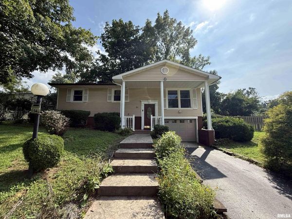 54 PARKWOOD Road, Carbondale, IL 62902