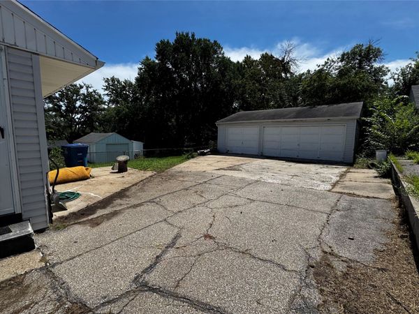 1334 Wade Street, Des Moines, IA 50315