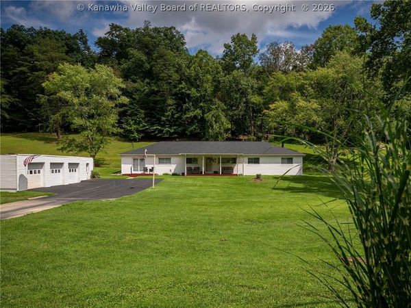 982 Rocky Step Road, Scott Depot, WV 25560