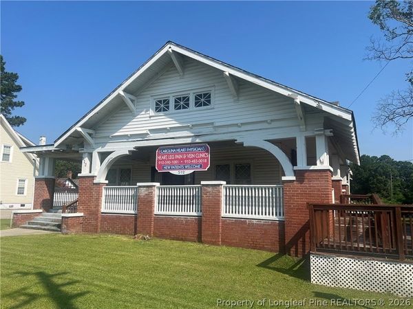 512 Sunset Avenue , Clinton, NC 28303