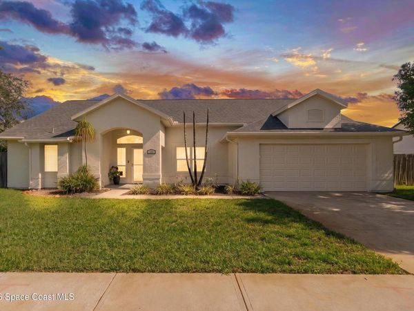 910 Brookshire Circle , Malabar, FL 32950