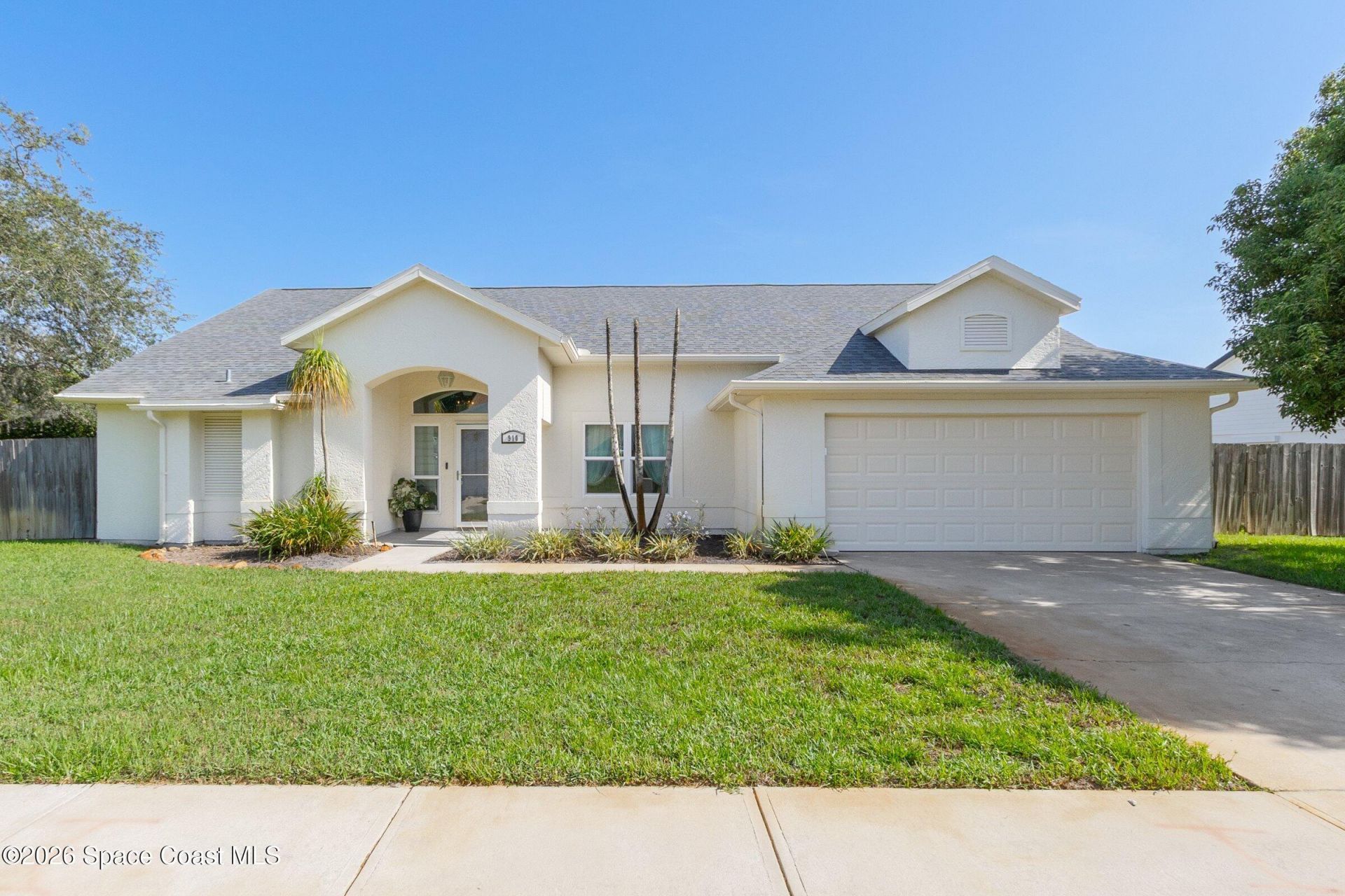 910 Brookshire Circle, Malabar, FL 32950 Photo