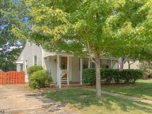 127 N Clark Ave, Somerville, NJ 08876
