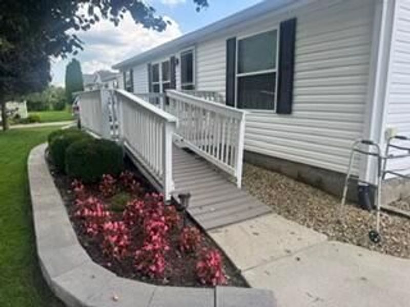 991 Northbrook Court, Heath, OH 43056 Photo 2