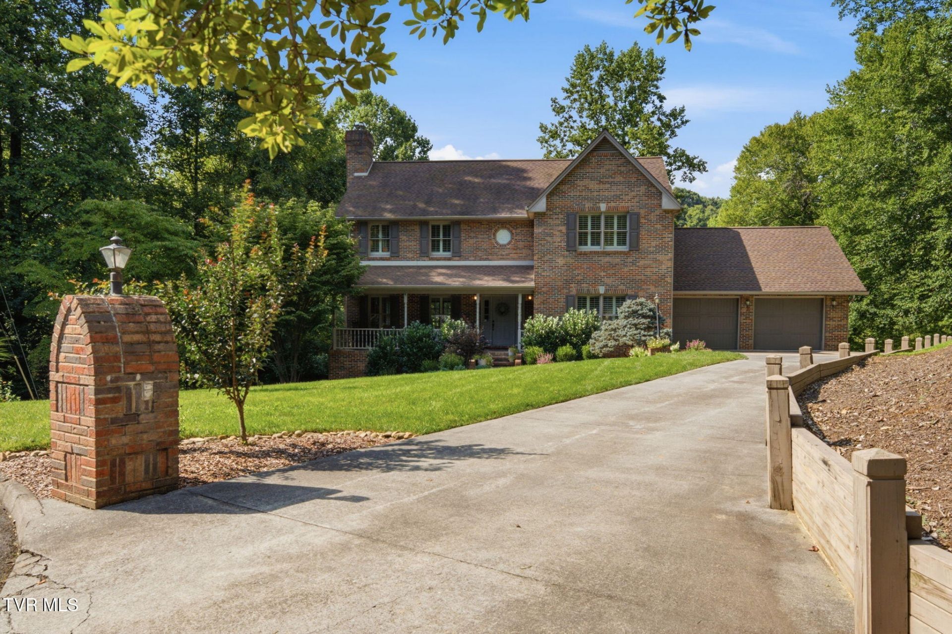 132 Winterbrook Drive, Kingsport, TN 37663 Main Photo