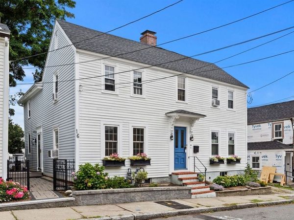 16 Warren St, Unit 16, Newburyport, MA 01950