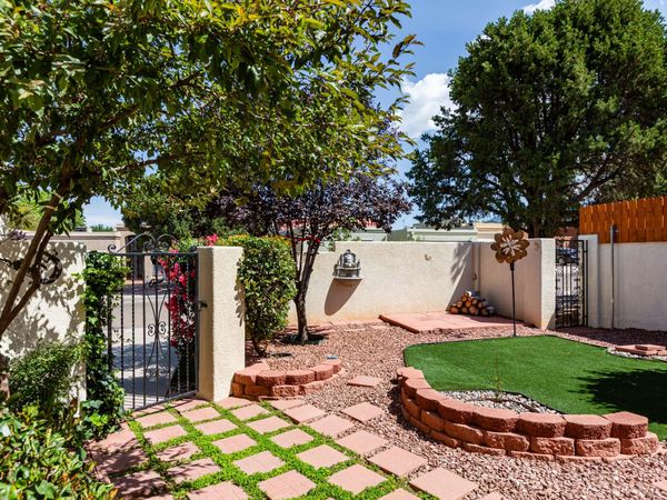 6930 Arvilla Place NE, Albuquerque, NM 87110
