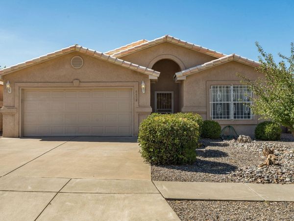 6612 Ladrillo Place NE, Albuquerque, NM 87113