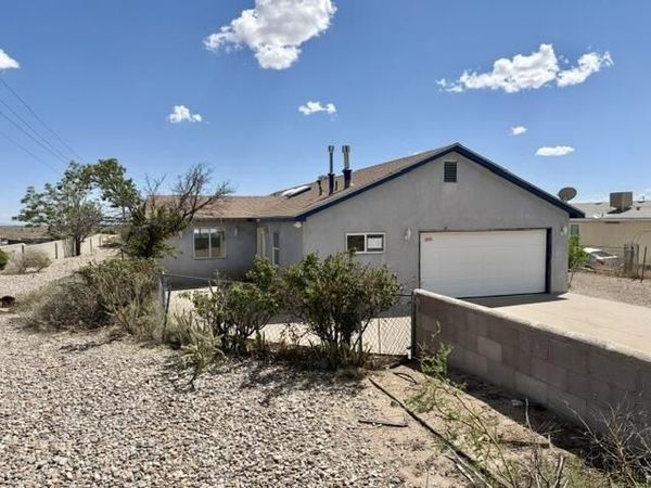 1205 5th Street NW, Rio Rancho, NM 87144
