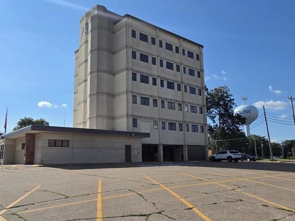 1520 7th Street, Moline, IL 61265