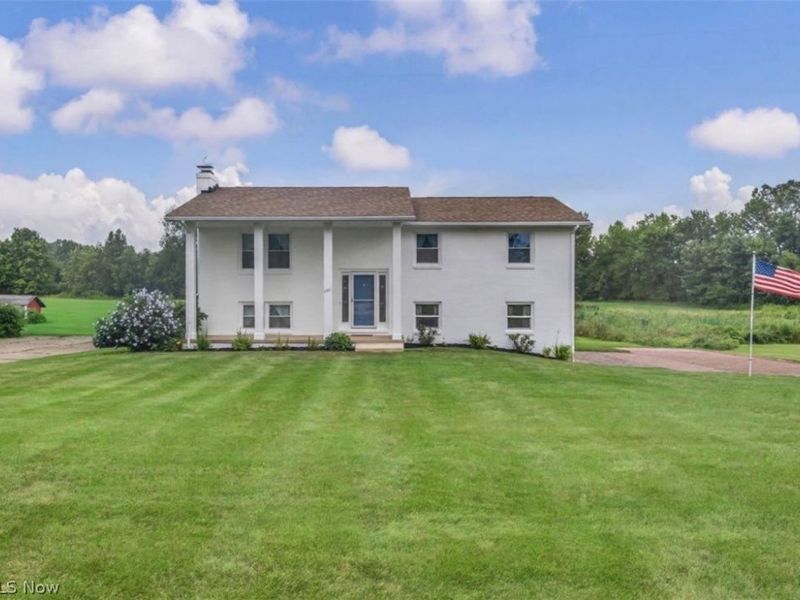2661 Eaver Street NW, Uniontown, OH 44685 Photo 1