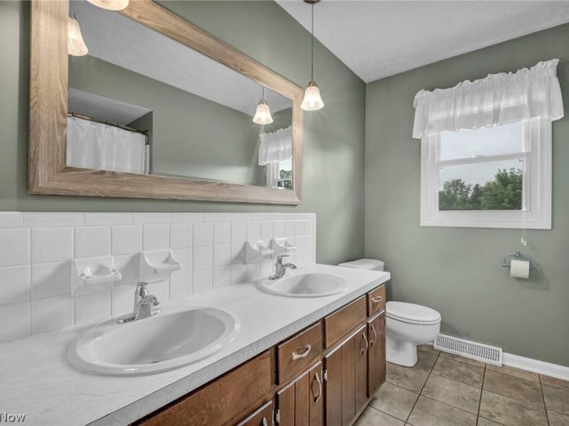 2661 Eaver Street NW, Uniontown, OH 44685 Photo 10