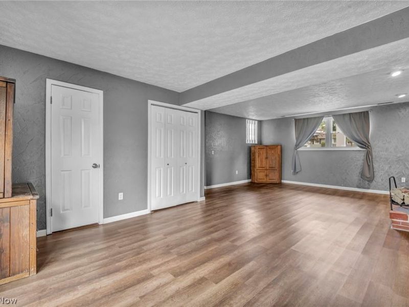 2661 Eaver Street NW, Uniontown, OH 44685 Photo 3