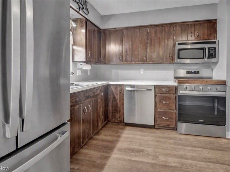 2661 Eaver Street NW, Uniontown, OH 44685 Photo 6