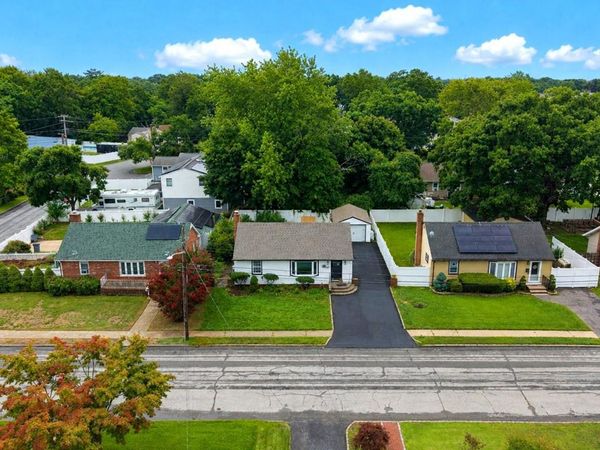 116 E Booker Avenue , Wyandanch, NY 11798