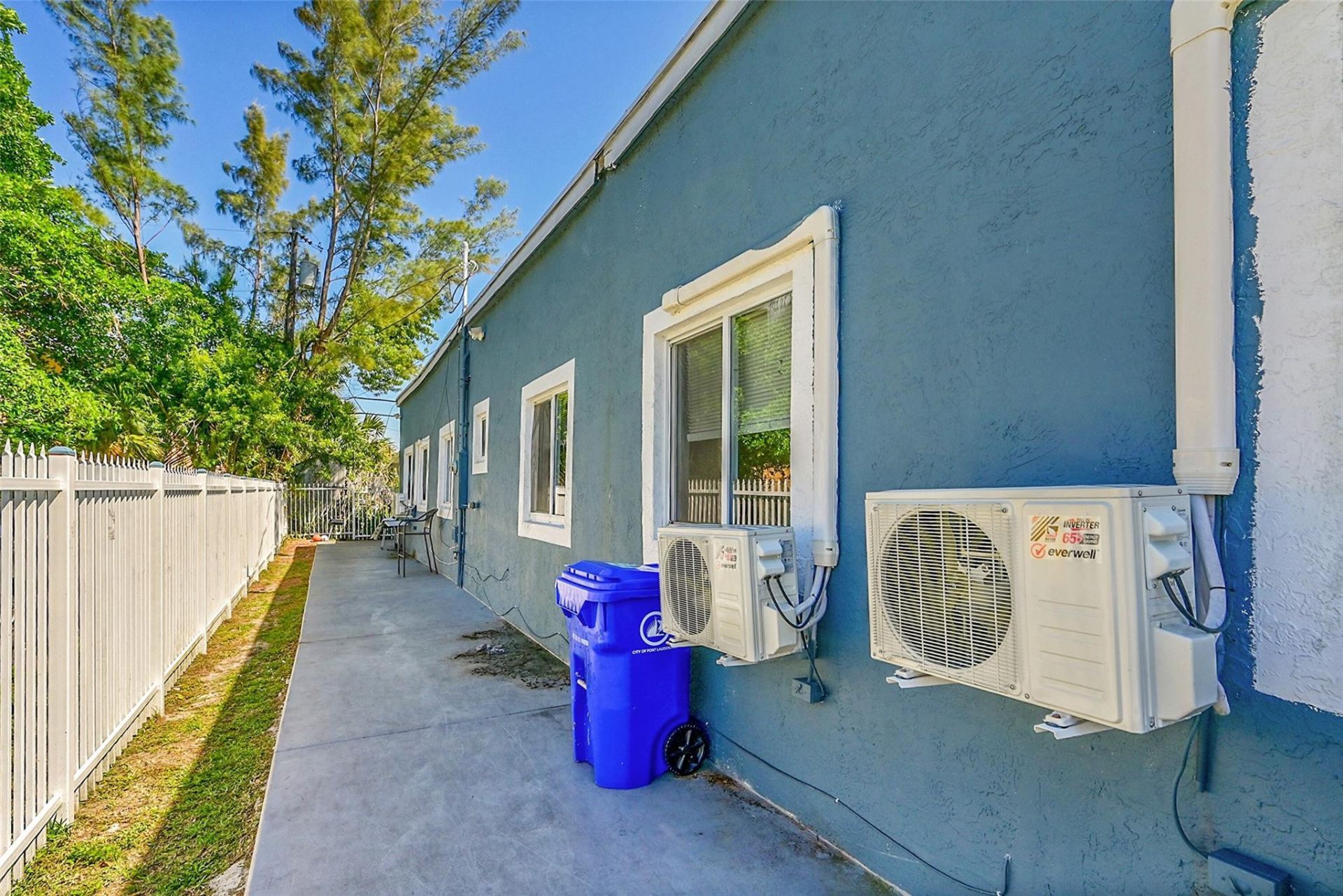 526 NW 15th Way, Fort Lauderdale, FL 33311 Photo