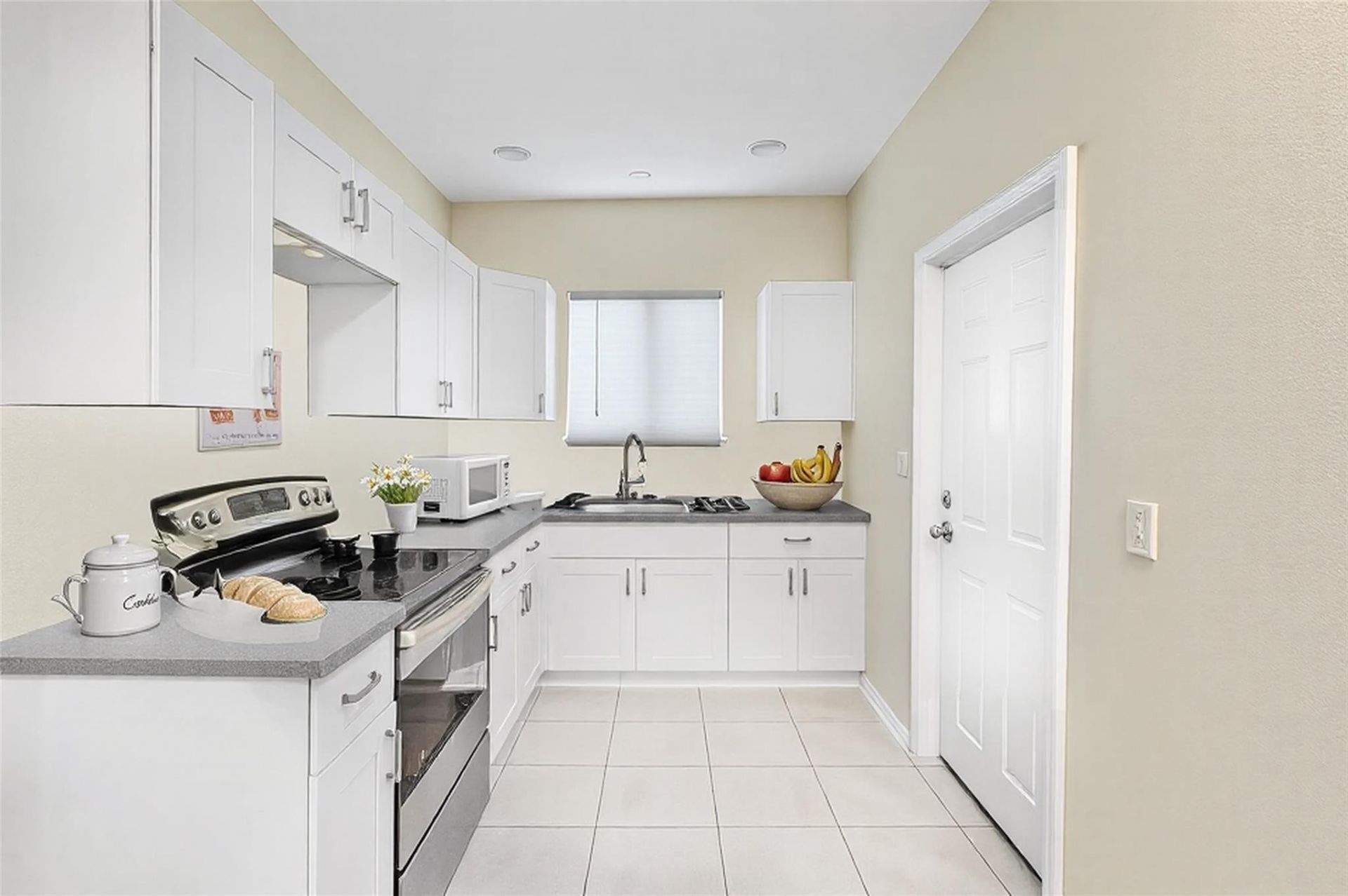 526 NW 15th Way, Fort Lauderdale, FL 33311 Photo