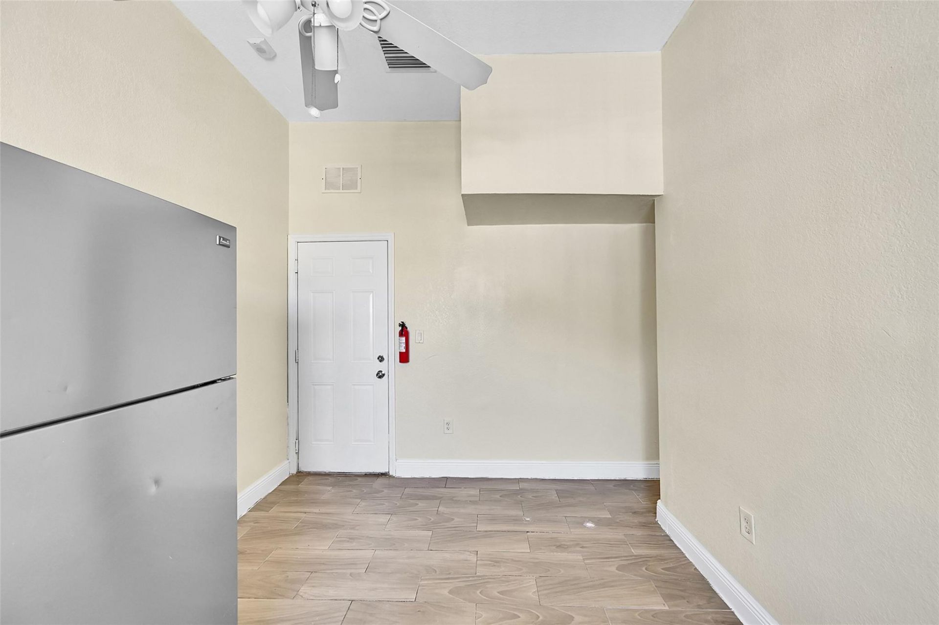 526 NW 15th Way, Fort Lauderdale, FL 33311 Photo