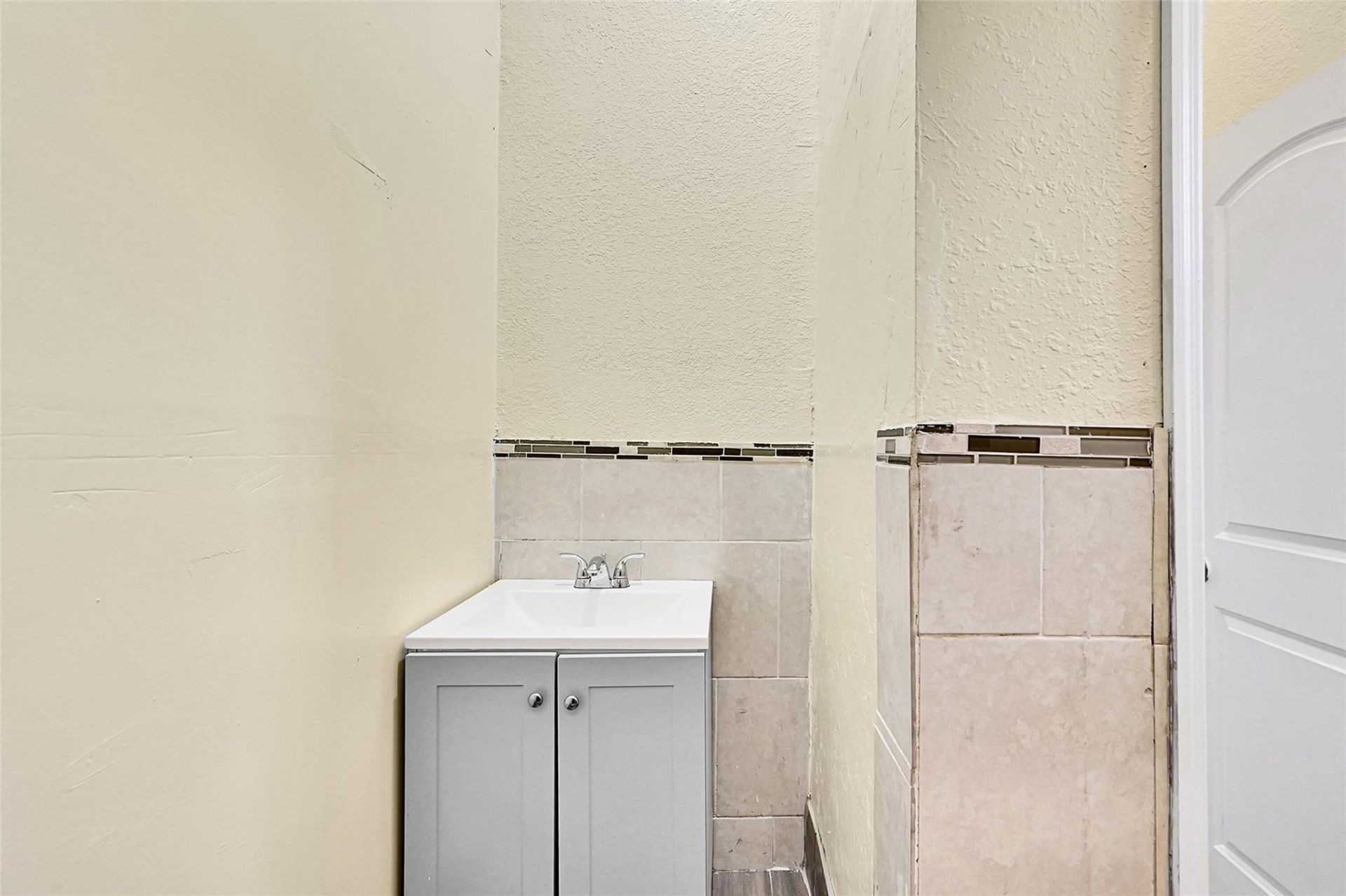 526 NW 15th Way, Fort Lauderdale, FL 33311 Photo