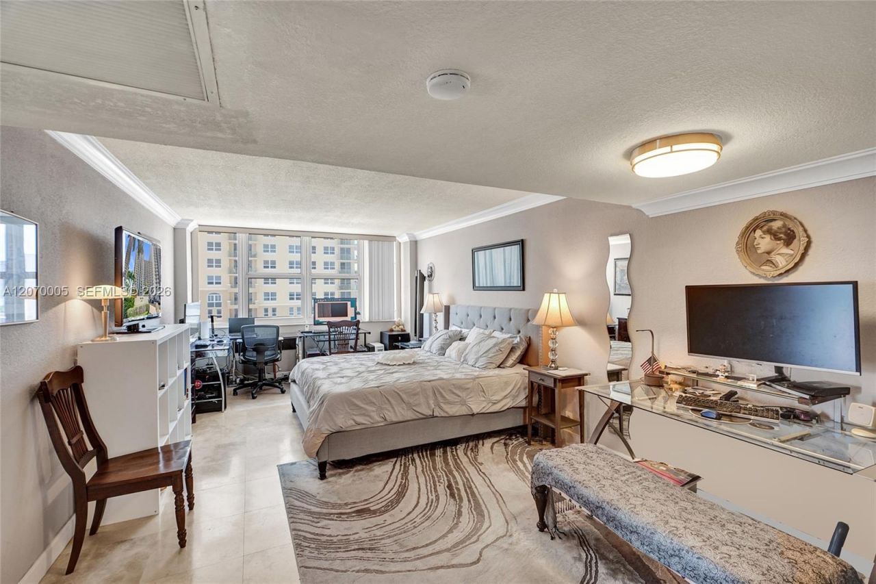 2030 S Ocean Dr , Unit 512, Hallandale Beach, FL 33009 Photo