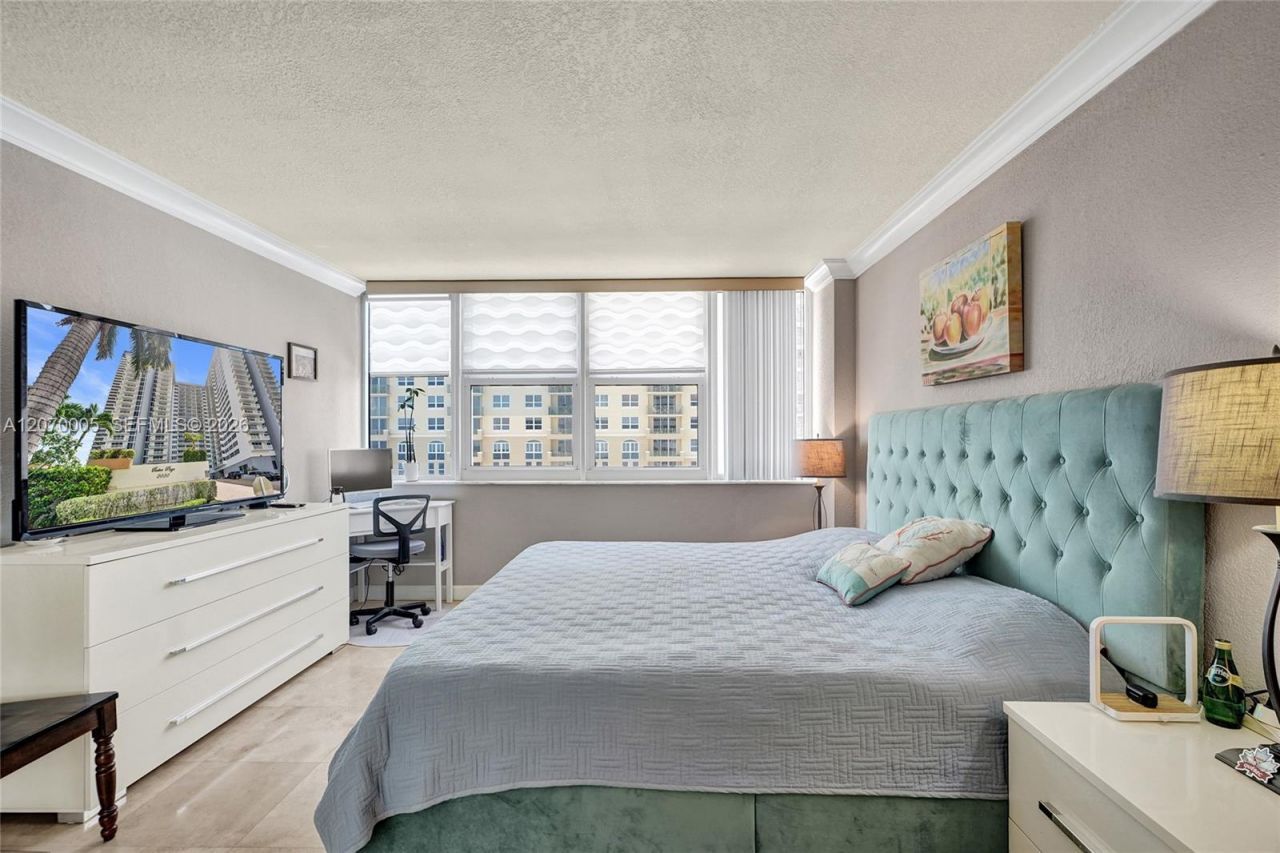 2030 S Ocean Dr , Unit 512, Hallandale Beach, FL 33009 Photo