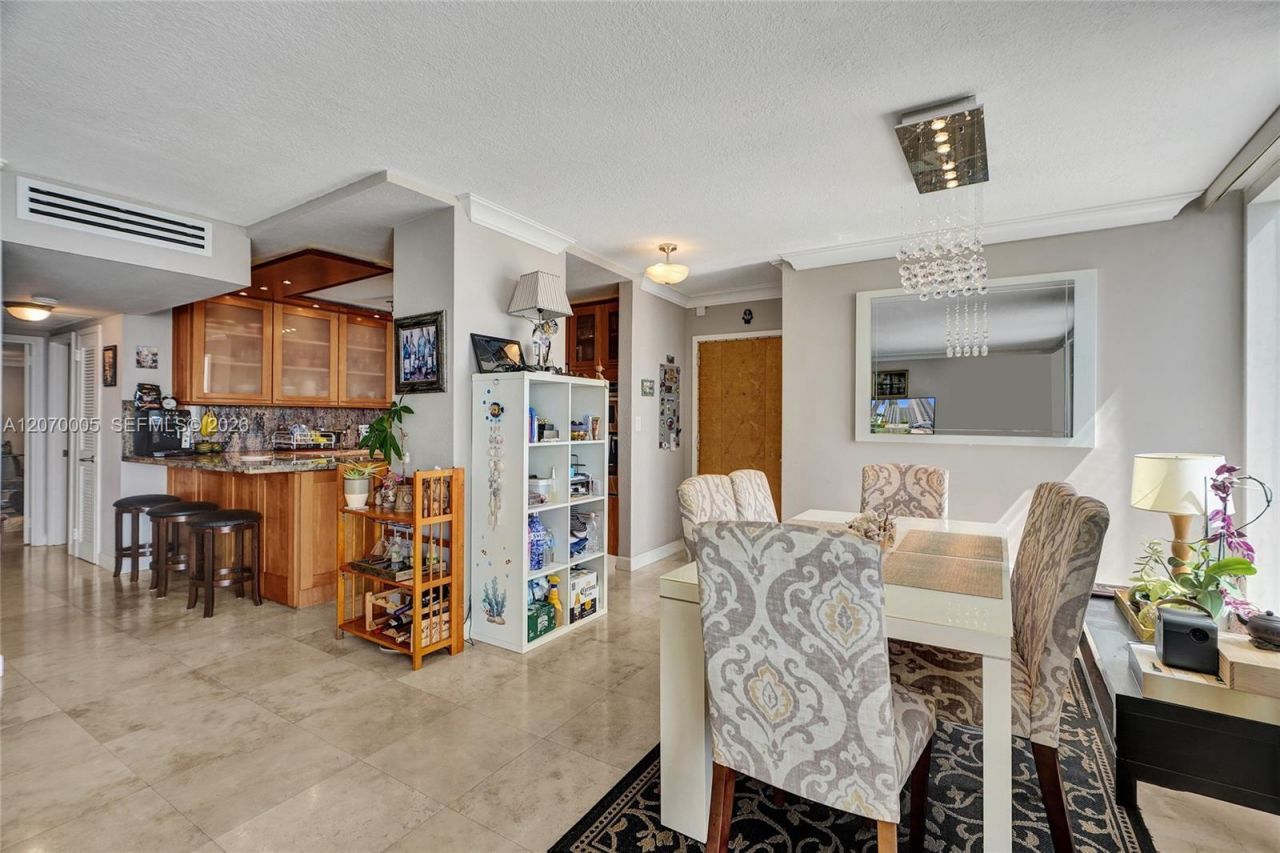 2030 S Ocean Dr , Unit 512, Hallandale Beach, FL 33009 Photo